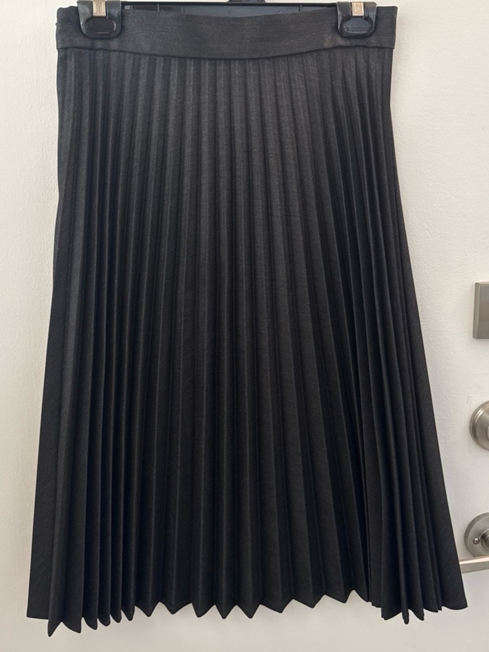 Zara Black Pleated Midi Skirt - Classic Knife Pleats